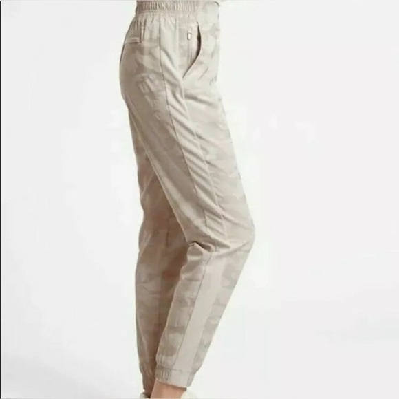 Athleta Brooklyn Textured Jogger Camo - Picture 3 of 14